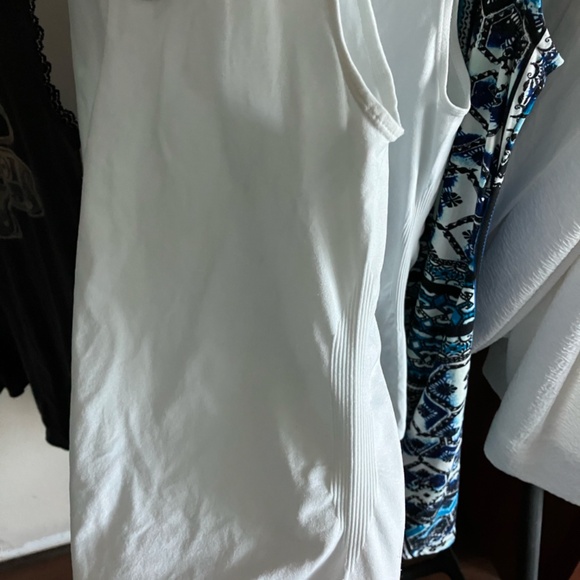 Worthington Suitable Seamless Small/Medium S/M White Tank Top Women's - Picture 3 of 6